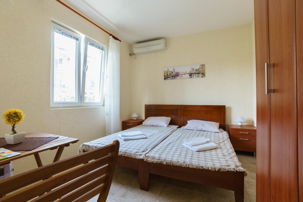 Apartments Lora Bar Extérieur photo