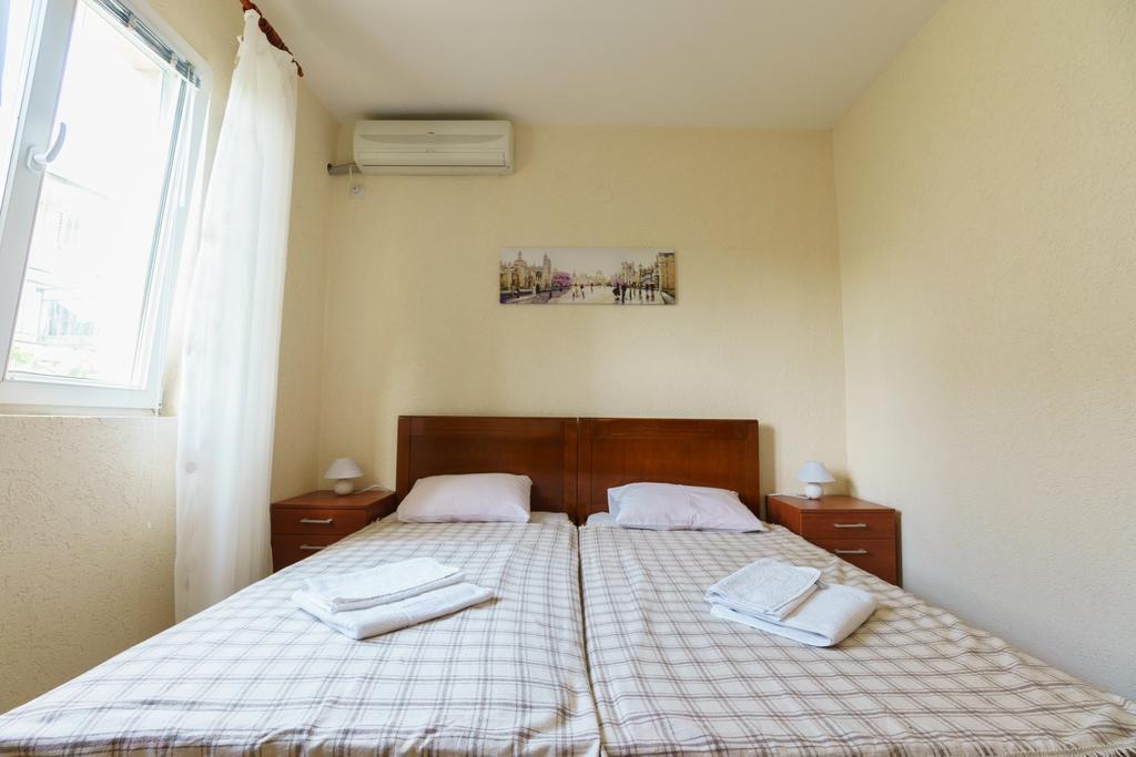 Apartments Lora Bar Extérieur photo