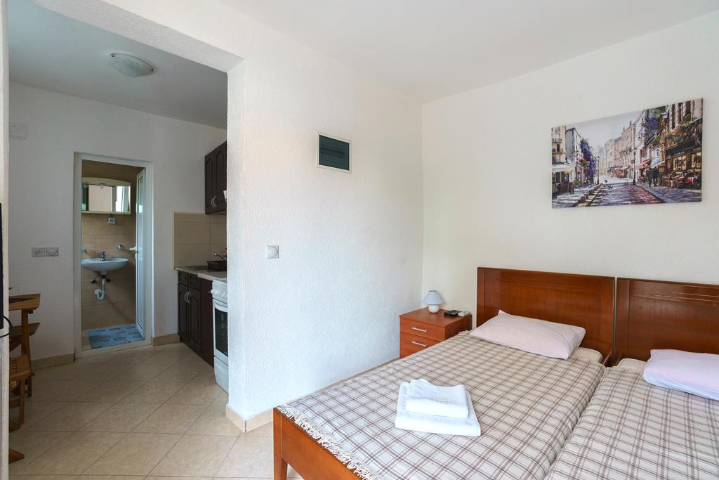 Apartments Lora Bar Extérieur photo