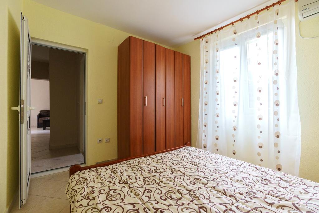 Apartments Lora Bar Extérieur photo