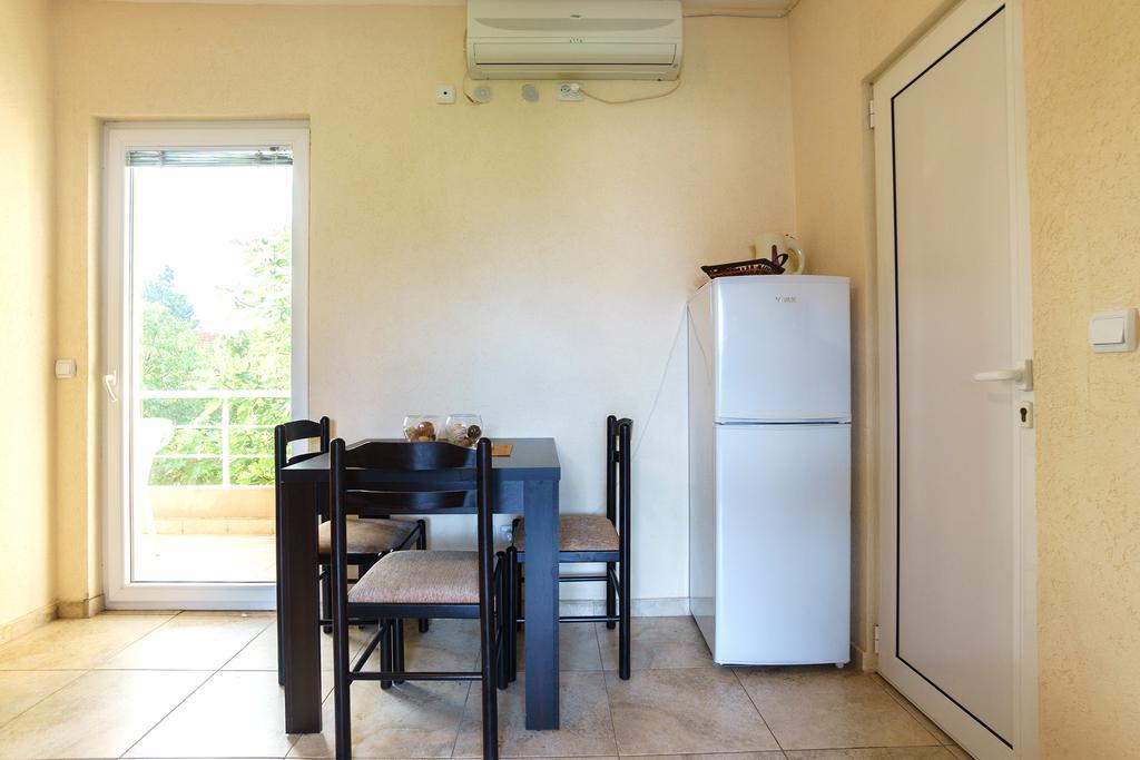 Apartments Lora Bar Extérieur photo