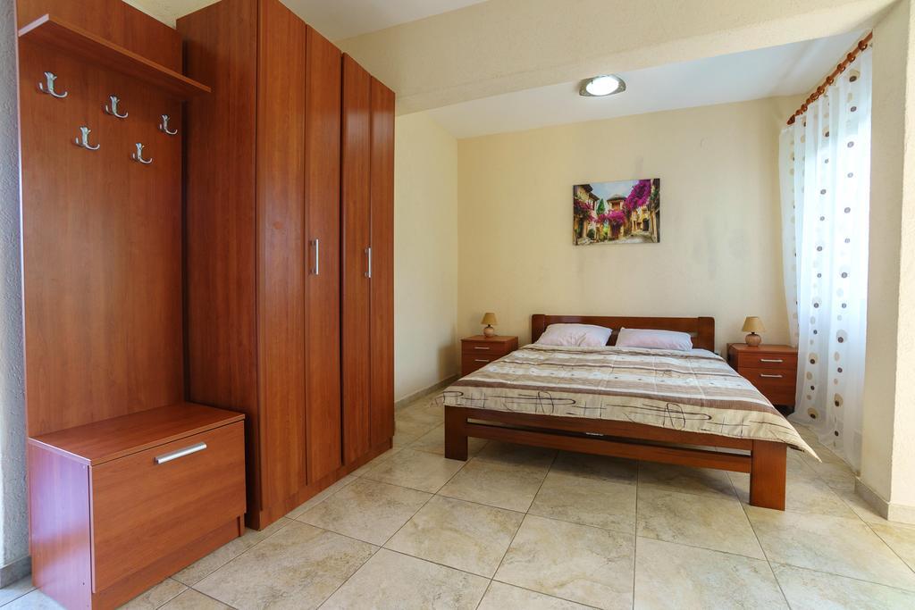 Apartments Lora Bar Extérieur photo