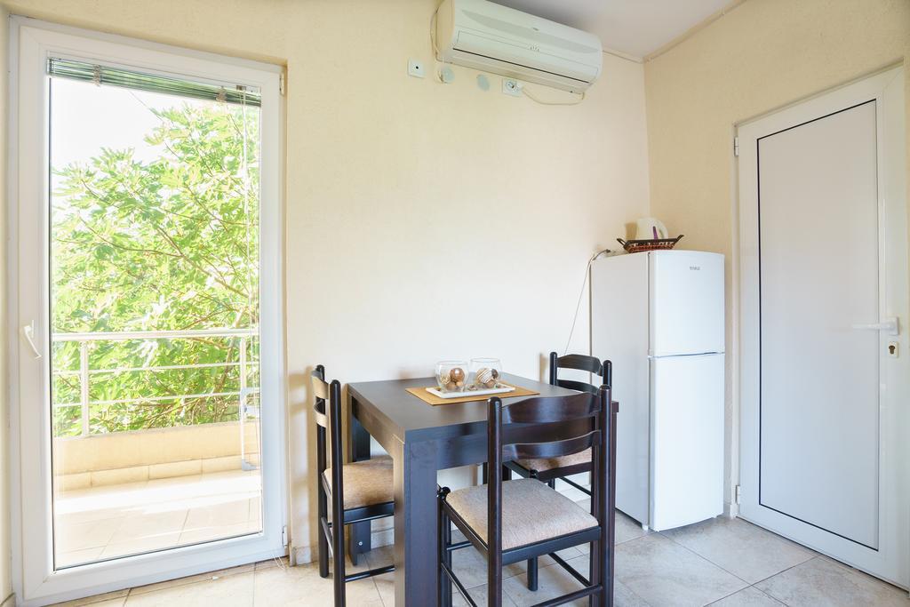 Apartments Lora Bar Extérieur photo