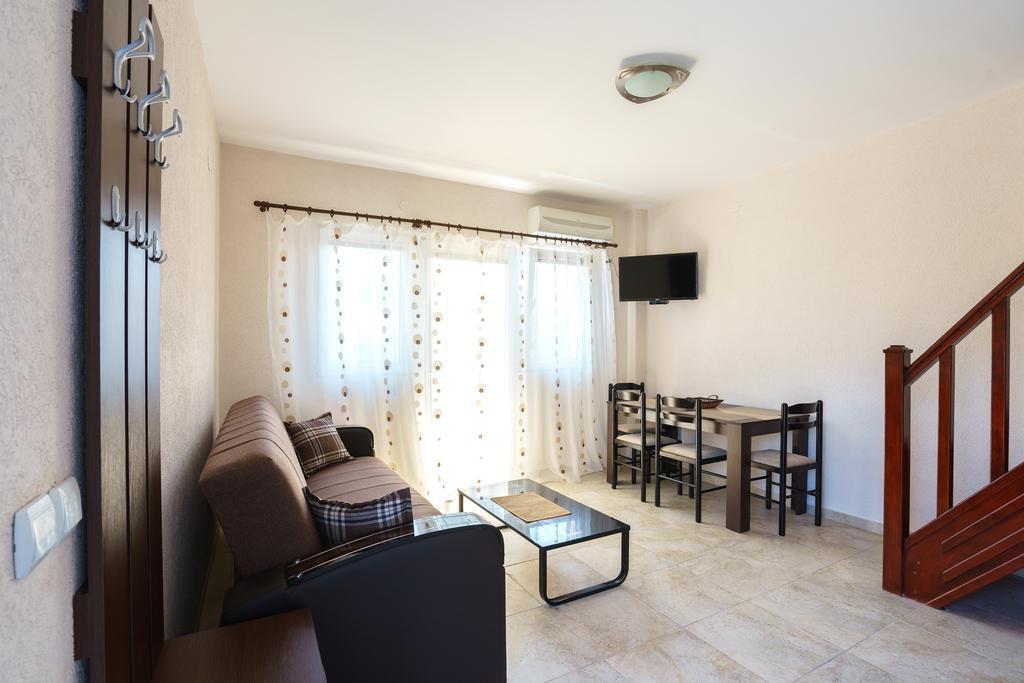 Apartments Lora Bar Extérieur photo
