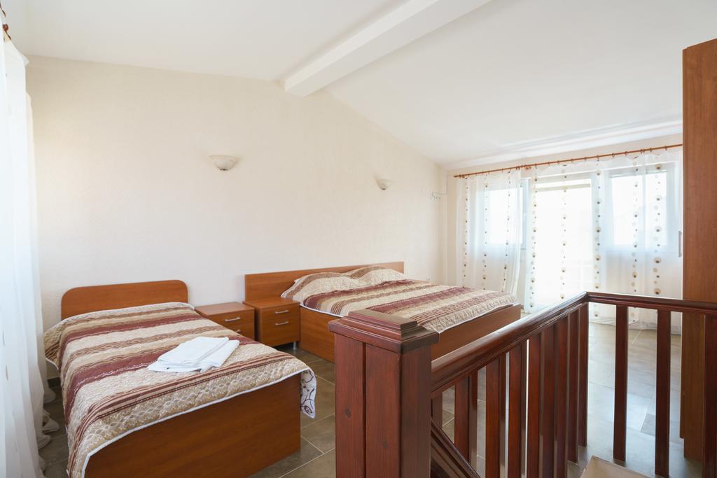 Apartments Lora Bar Extérieur photo