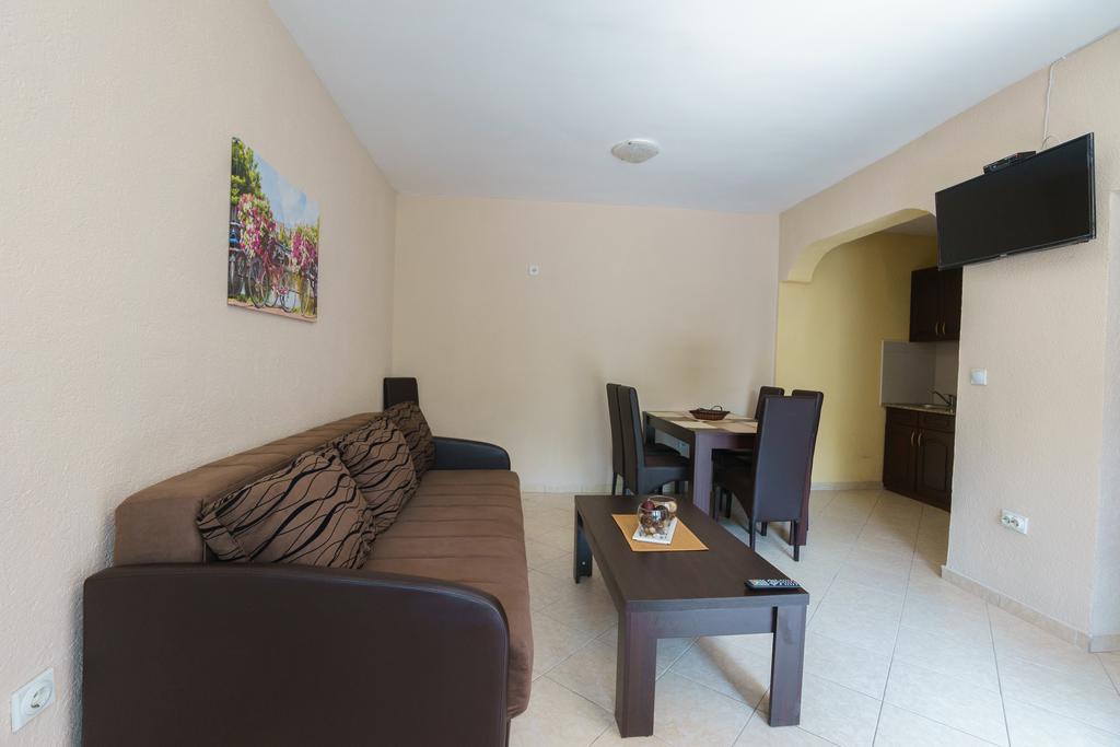 Apartments Lora Bar Extérieur photo